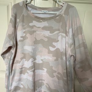 Camo long sleeve pull over